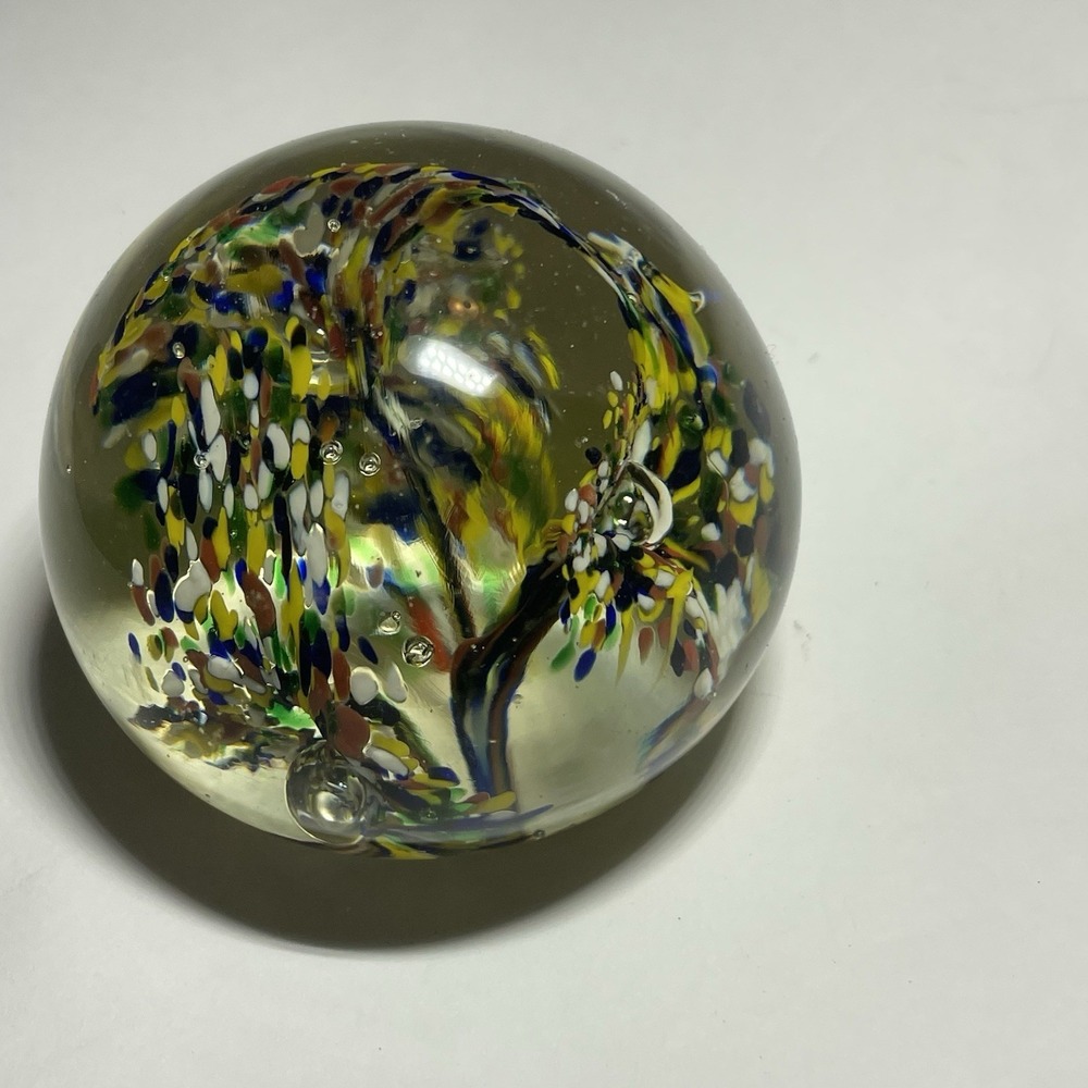 Art Glass Paperweight Fireworks/Flowers Controlled Bubble